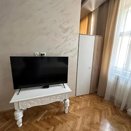 Appartement Apartments&room - Korzo Sombor
