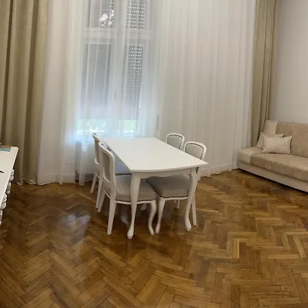 Apartments&room - Korzo Appartement *