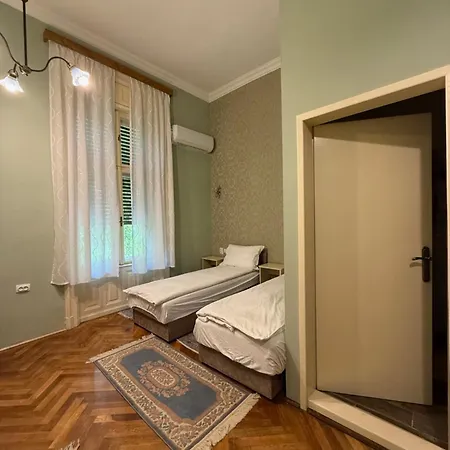 Appartement Apartments&room - Korzo Sombor